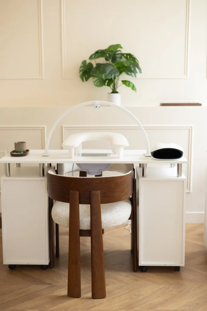 Espace Ongles + accès Pédicure